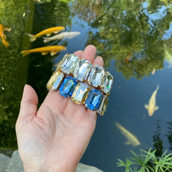 Silicone Stretch Bracelet  With Aurora Octagon 27x18.5mm - Picture 4 of 9